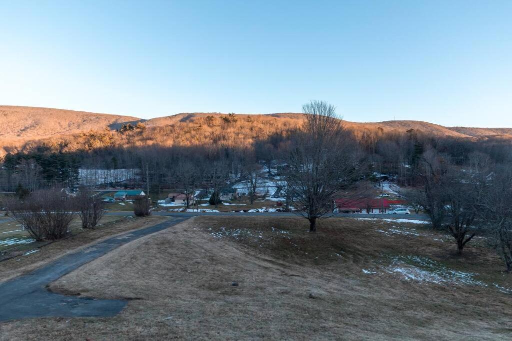 Carloover Vista: Mountain Escape Hot Springs Εξωτερικό φωτογραφία