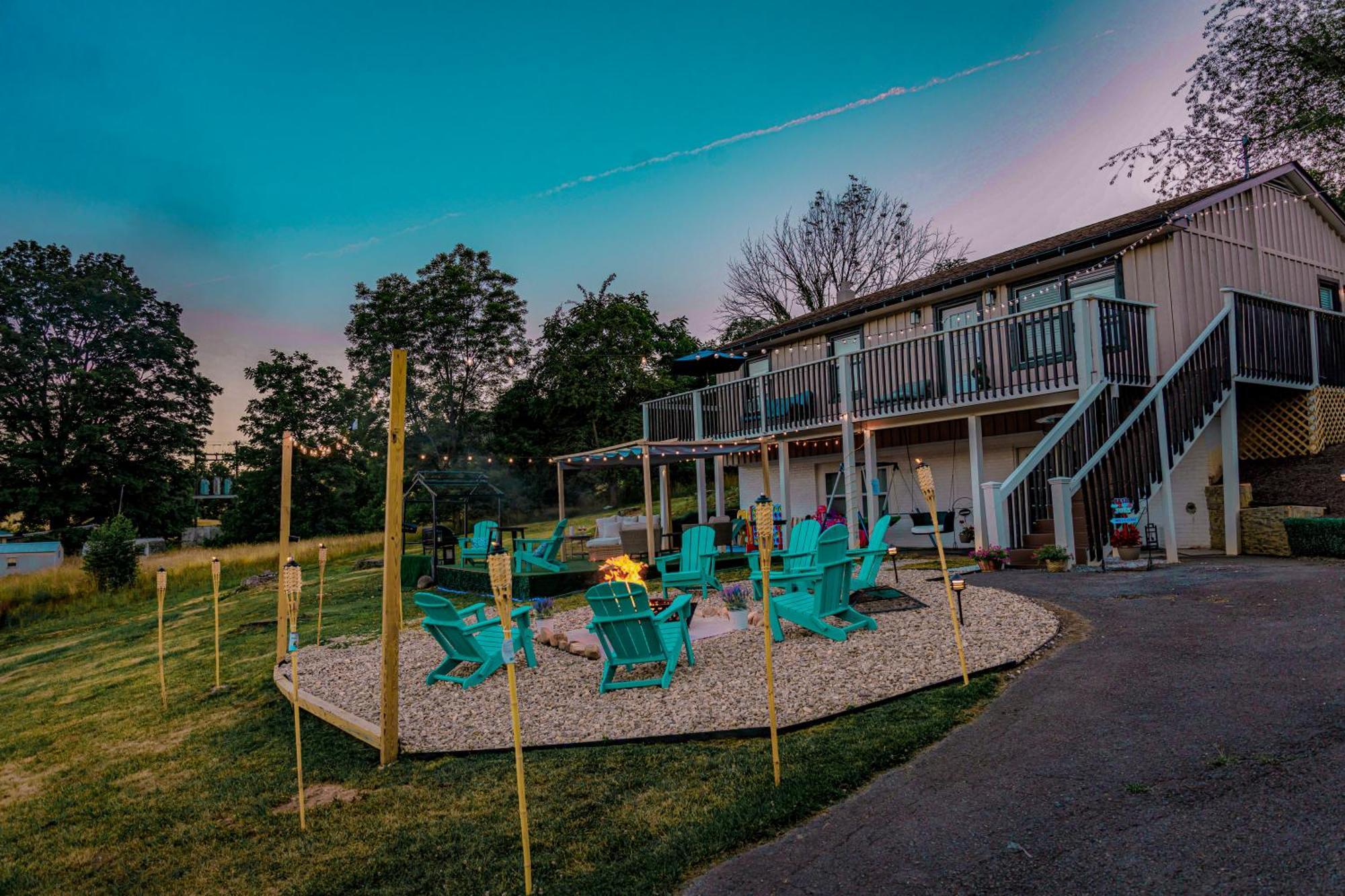 Carloover Vista: Mountain Escape Hot Springs Εξωτερικό φωτογραφία